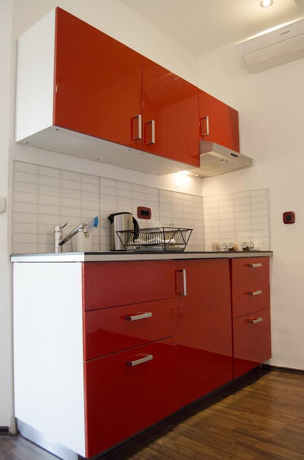 Studio Apartment With A View Of Ban Jelacic Square Zagreb Exterior foto